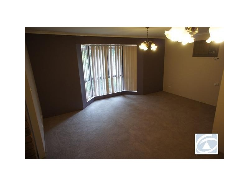 5 Alexander Drive, Glenfield WA 6532