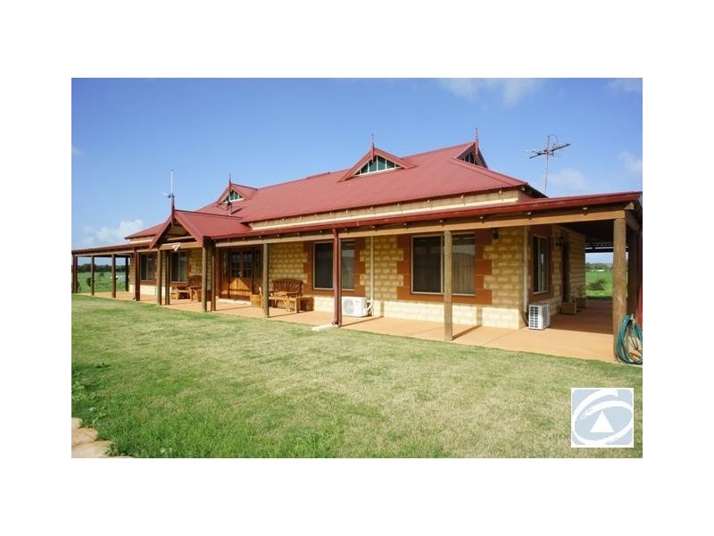 240 McCartney Road, Greenough WA 6532