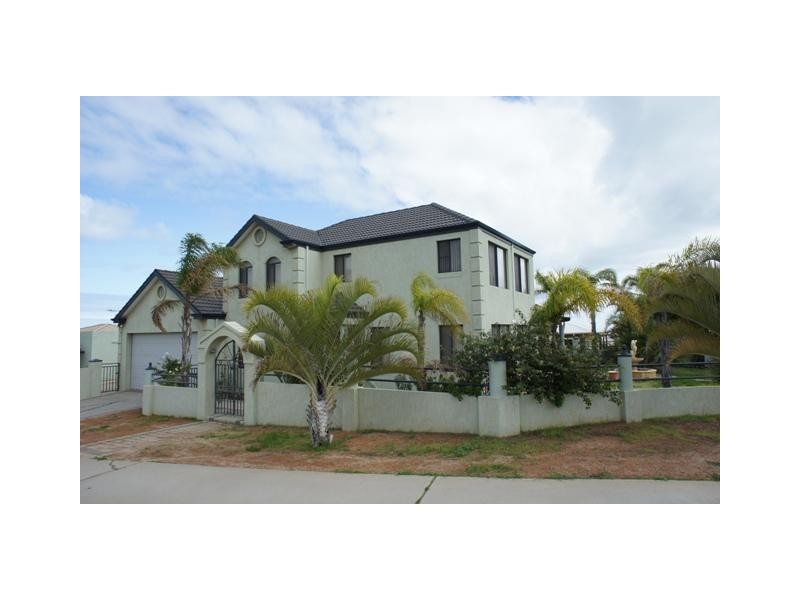 8 Endeavour Drive, Wandina WA 6530