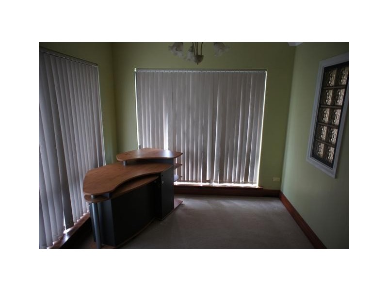 8 Endeavour Drive, Wandina WA 6530