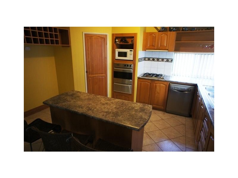 8 Endeavour Drive, Wandina WA 6530