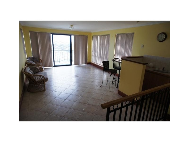 8 Endeavour Drive, Wandina WA 6530