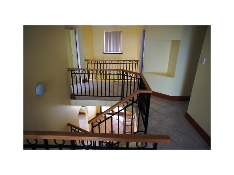 8 Endeavour Drive, Wandina WA 6530