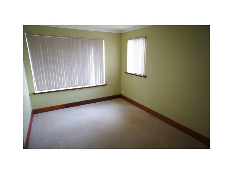 8 Endeavour Drive, Wandina WA 6530