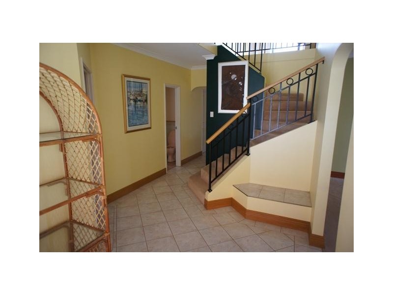 8 Endeavour Drive, Wandina WA 6530