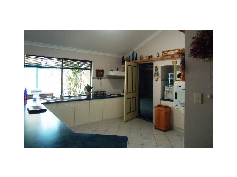 15 Seahaven View, Drummond Cove WA 6532