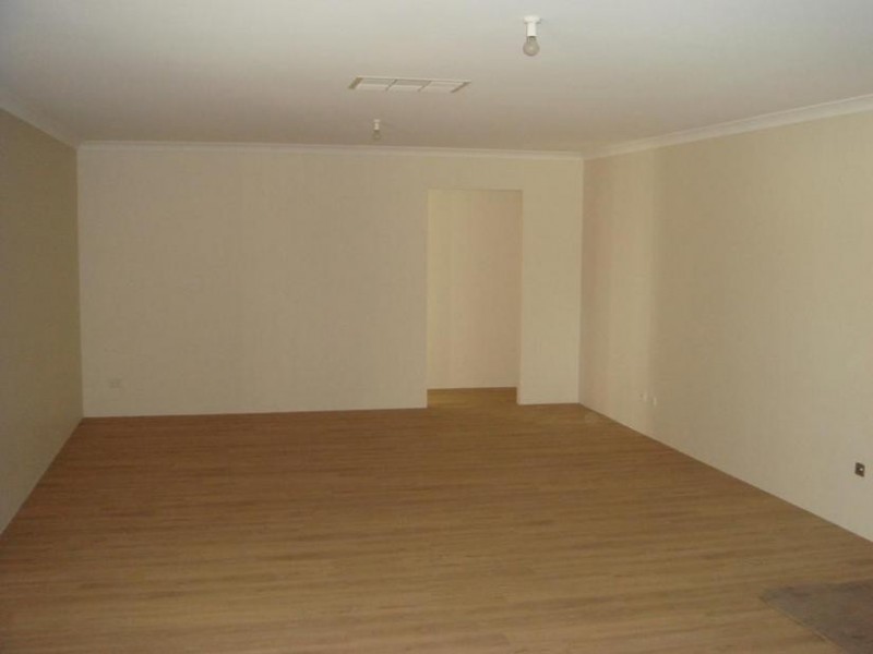 B/242 SECOND STREET, Wonthella WA 6530