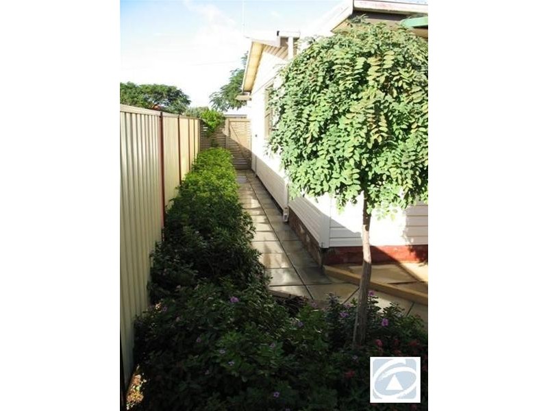 265A Second Street, Wonthella WA 6530