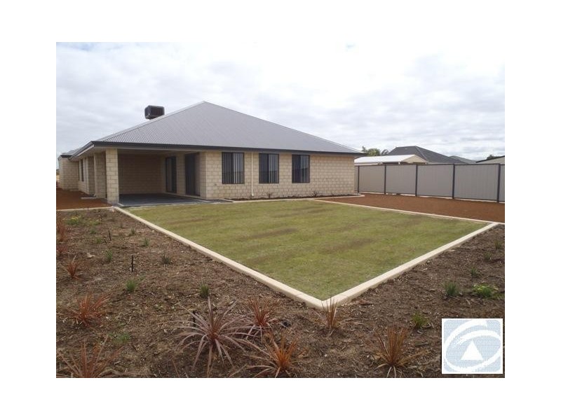 39 Weeloo Road, Waggrakine WA 6530