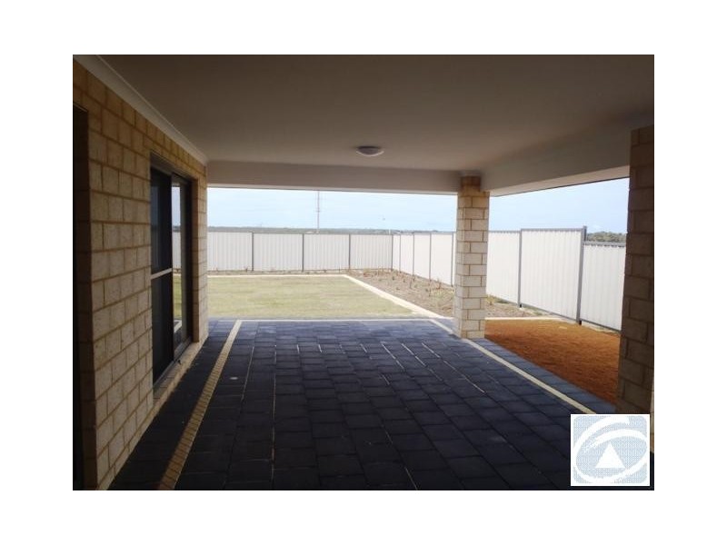 39 Weeloo Road, Waggrakine WA 6530