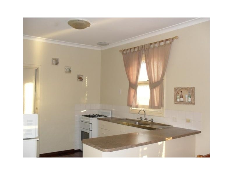 6 Ulmus Street, Rangeway WA 6530