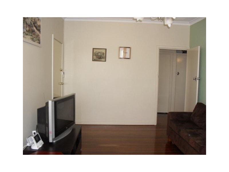 6 Ulmus Street, Rangeway WA 6530