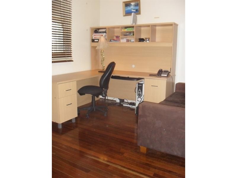 6 Ulmus Street, Rangeway WA 6530