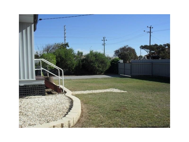 6 Ulmus Street, Rangeway WA 6530