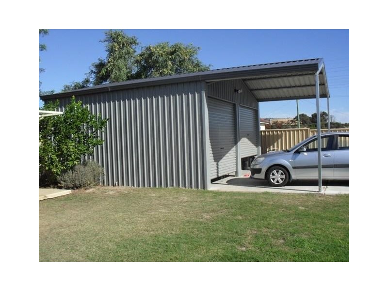 6 Ulmus Street, Rangeway WA 6530