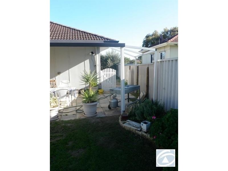 6 Ulmus Street, Rangeway WA 6530