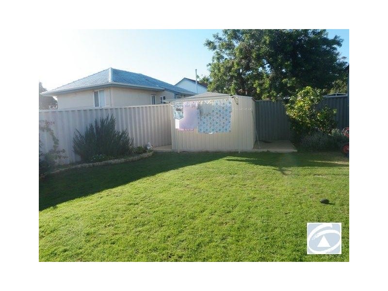 6 Ulmus Street, Rangeway WA 6530