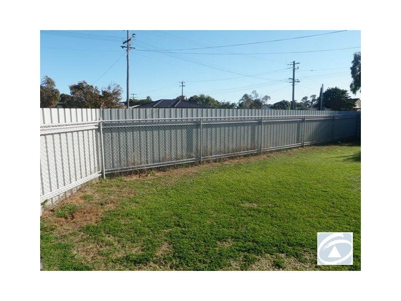 6 Ulmus Street, Rangeway WA 6530