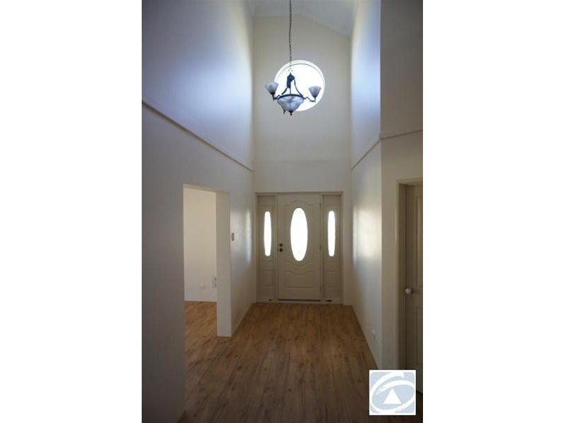 7 St Georges Close, Bluff Point WA 6530