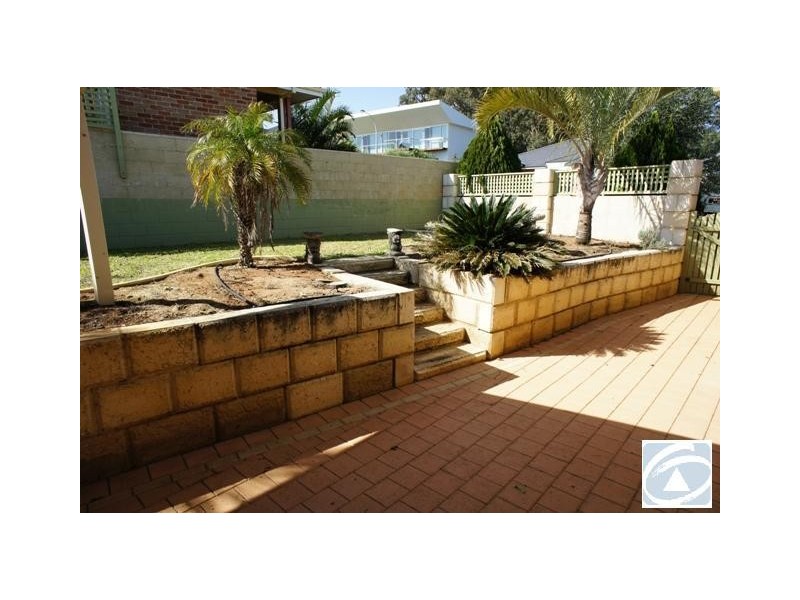 7 St Georges Close, Bluff Point WA 6530