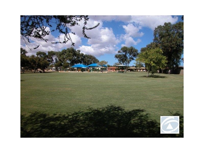 243 Third Street, Wonthella WA 6530