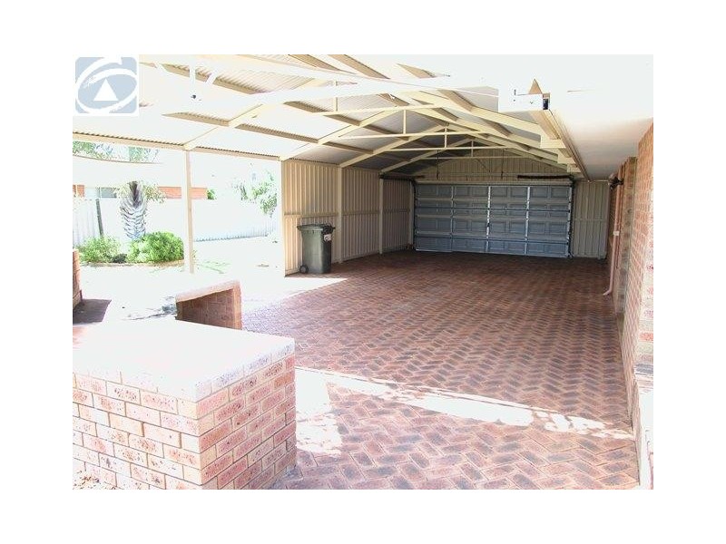 32 Tappak Road, Waggrakine WA 6530