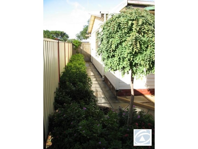 1/265 Second Street, Wonthella WA 6530