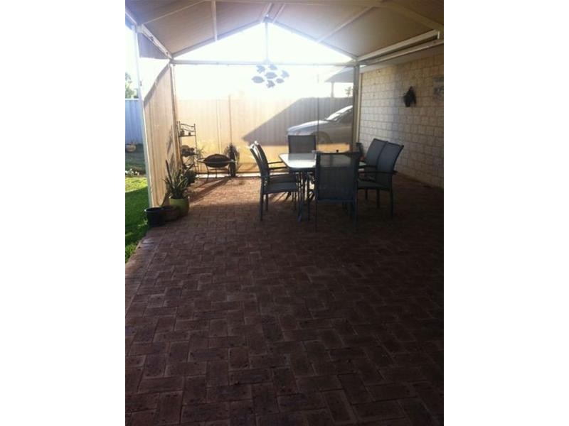 15 Dressage Circle, Deepdale WA 6532