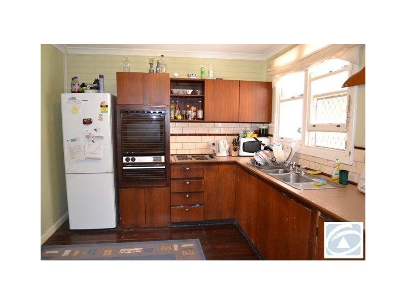 11A & B Abelia Street, Rangeway WA 6530