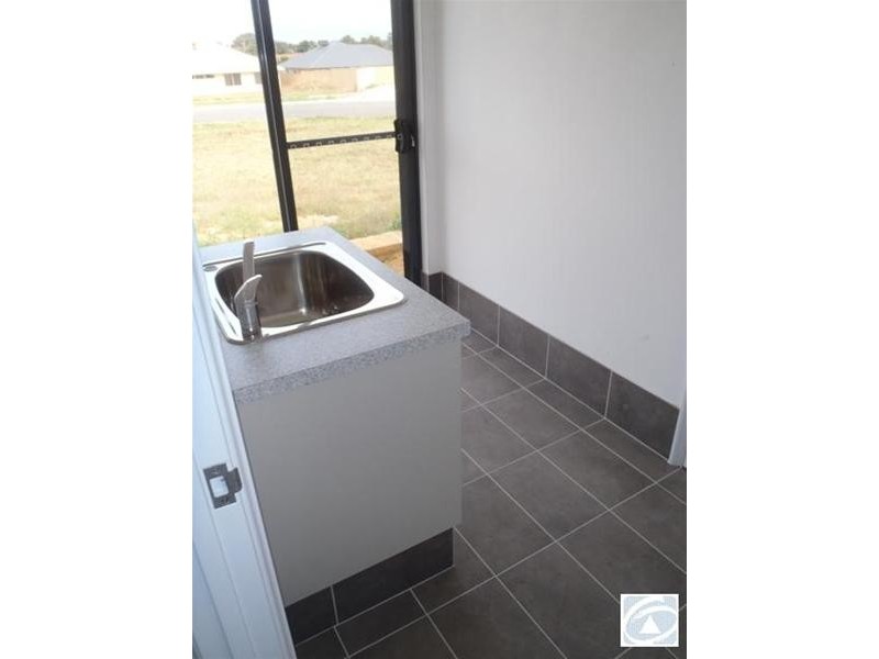 4 Antonia Way, Webberton WA 6530