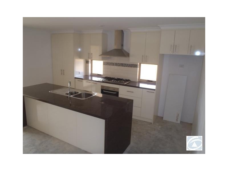 7 Rosapark Boulevard, Webberton WA 6530