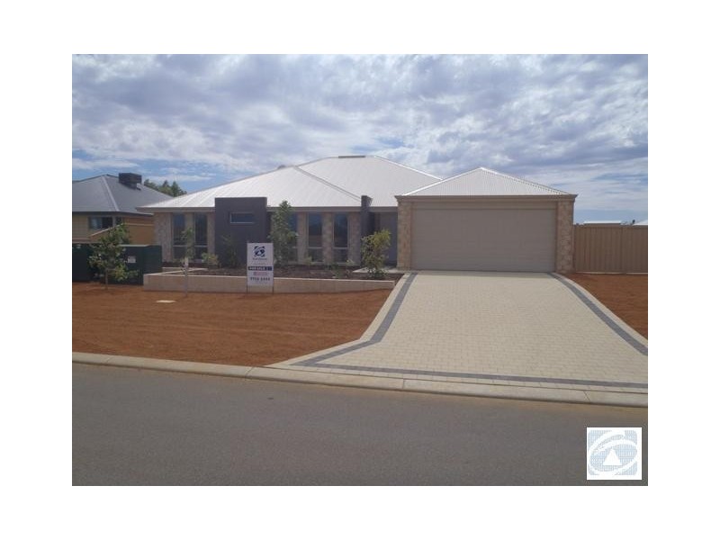 7 Rosapark Boulevard, Webberton WA 6530