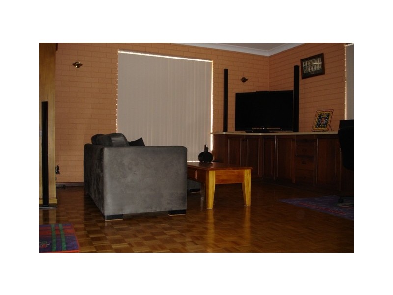 8 Gummer Avenue, Geraldton WA 6530