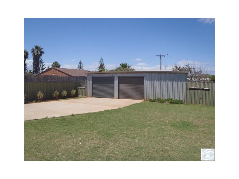 6 McAleer Drive, Mahomets Flats WA 6530