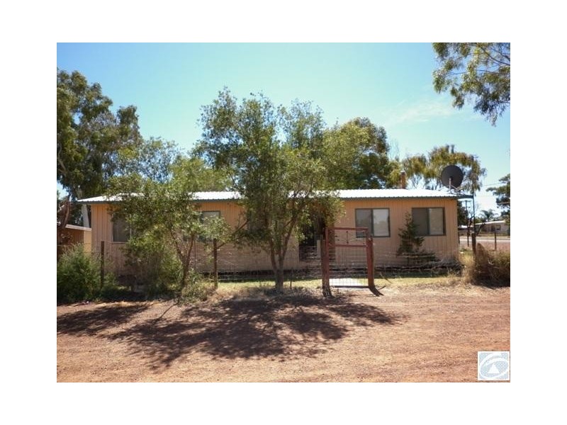 72 Attwood Street, Mount Magnet WA 6638
