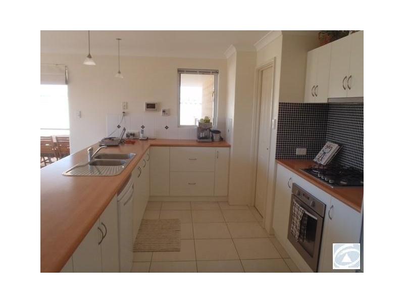 7 Schooner Pass, Glenfield WA 6532