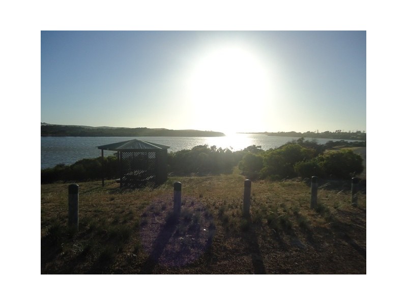40 River Drive, Cape Burney WA 6532