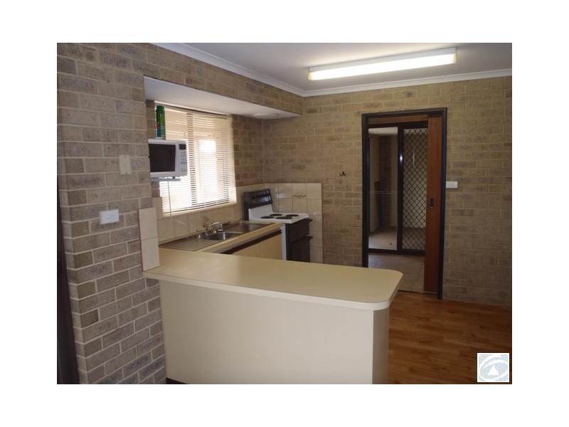 33 Kultown Drive, Waggrakine WA 6530