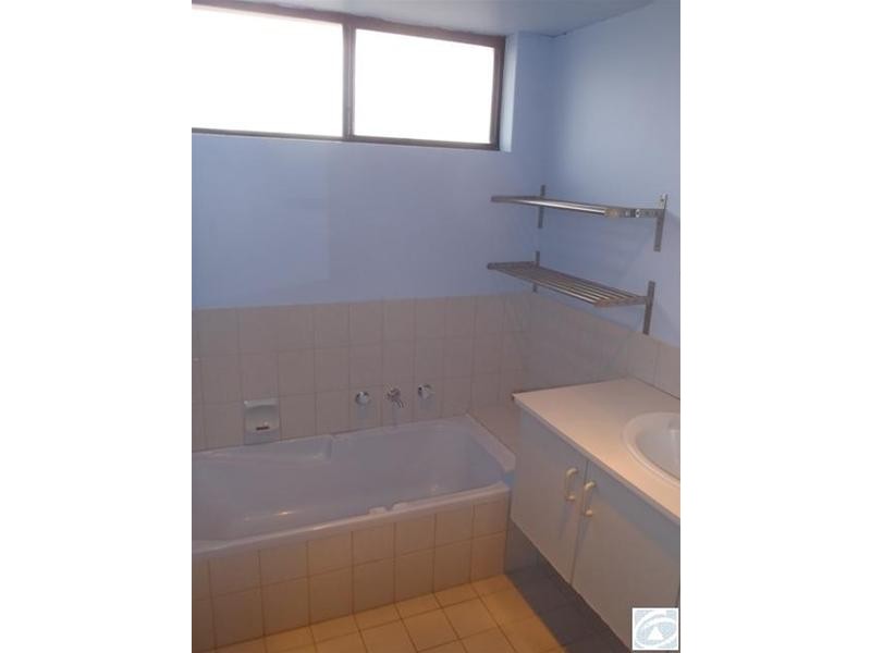 33 Kultown Drive, Waggrakine WA 6530