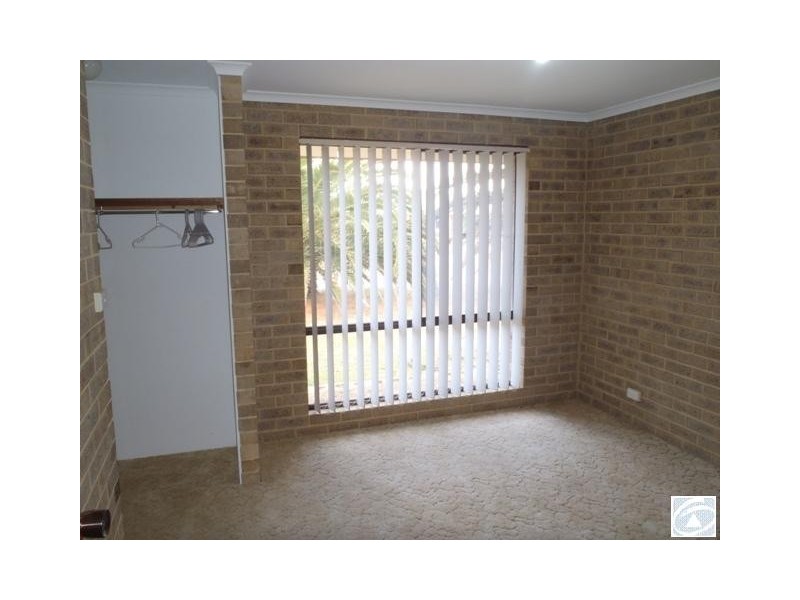 33 Kultown Drive, Waggrakine WA 6530