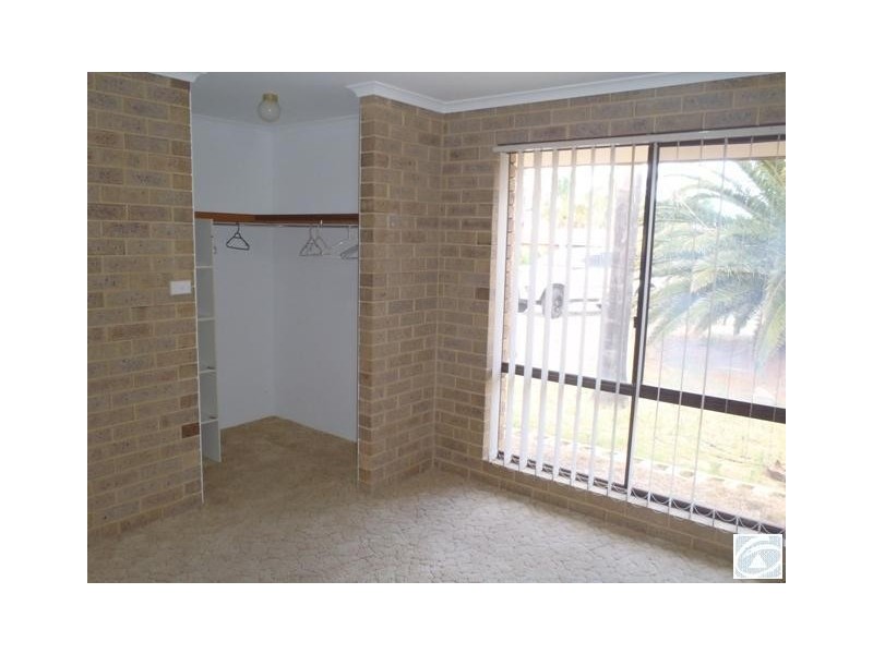 33 Kultown Drive, Waggrakine WA 6530