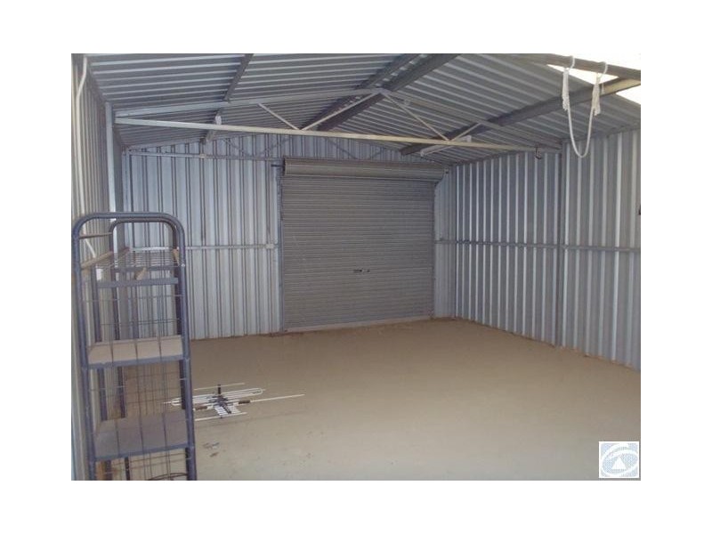 33 Kultown Drive, Waggrakine WA 6530