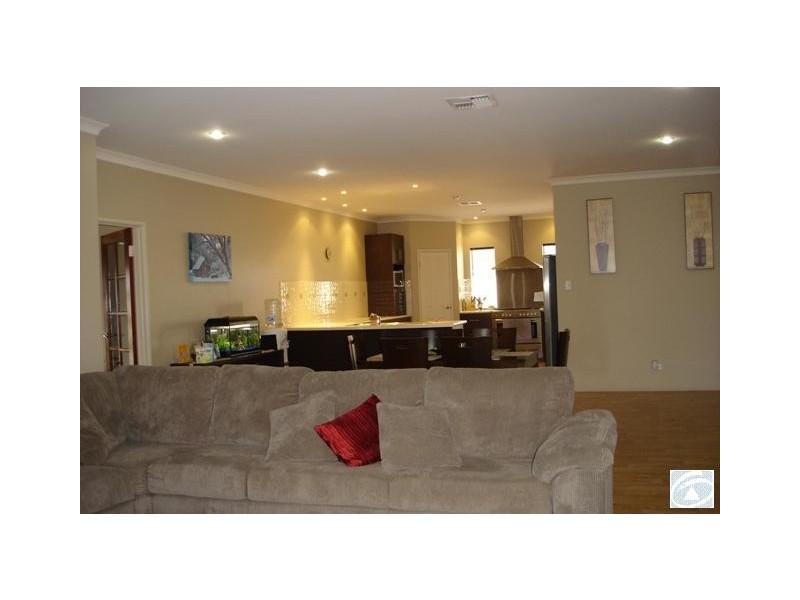 13 Invincible Rise, Wandina WA 6530