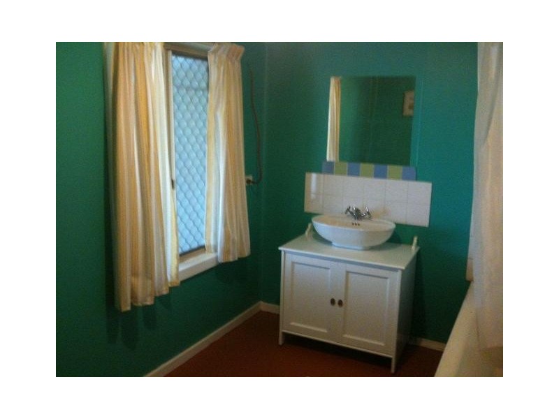 2 Priestley Street, Mount Magnet WA 6638