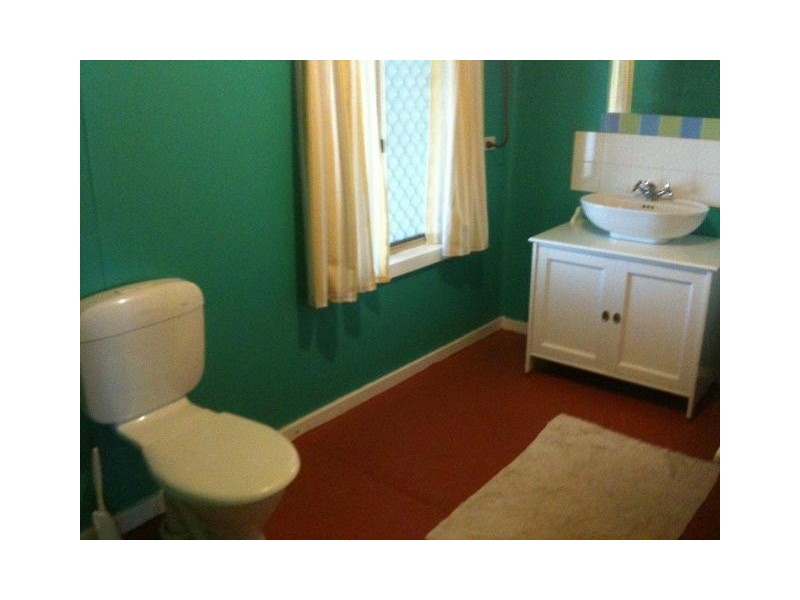 2 Priestley Street, Mount Magnet WA 6638