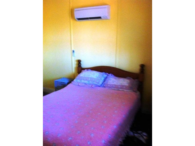 2 Priestley Street, Mount Magnet WA 6638