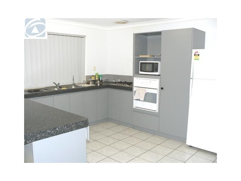 14 Halfmoon Drive, Waggrakine WA 6530