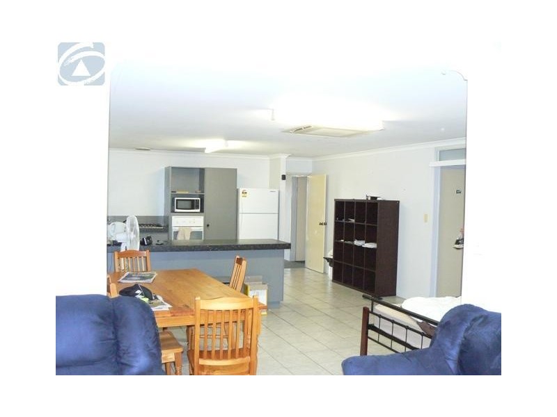 14 Halfmoon Drive, Waggrakine WA 6530