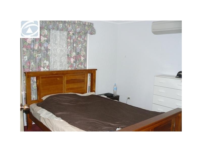 14 Halfmoon Drive, Waggrakine WA 6530