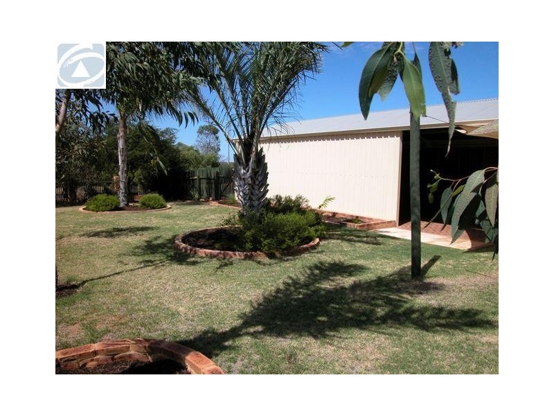 32 Tappak Road, Waggrakine WA 6530